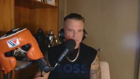 BOSS online show from November 5, 2025, 10:10 pm