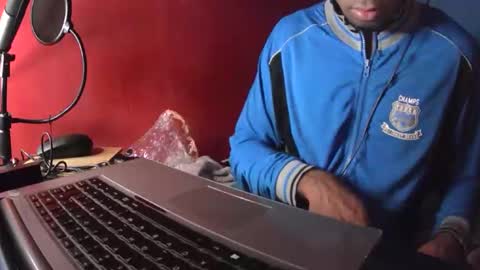 boss_playa98 online show from February 15, 2025, 8:33 am