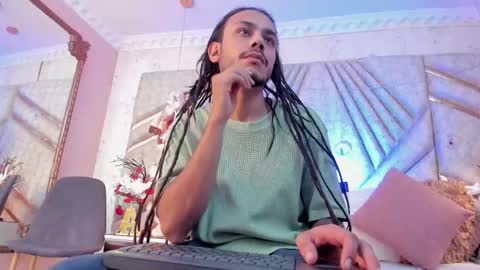 Boss online show from December 17, 2025, 12:44 pm