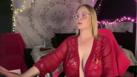 BossMom online show from February 28, 2026, 2:01 am