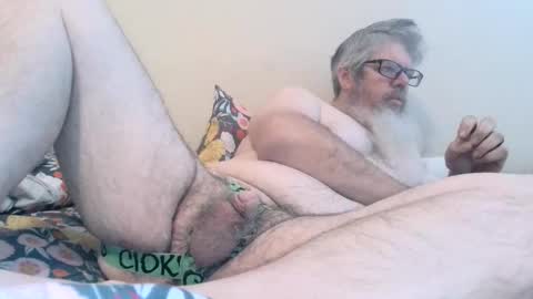 bottombitch44 online show from December 4, 2025, 5:32 pm