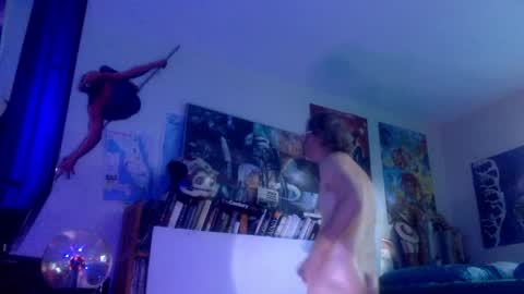 Bottomboo7 online show from April 22, 2026, 1:01 pm