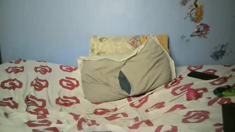 Snapshot of botty_queen chatting on May 15, 2026, 8:38 pm botty_queen online show from May 15, 2026, 8:38 pm
