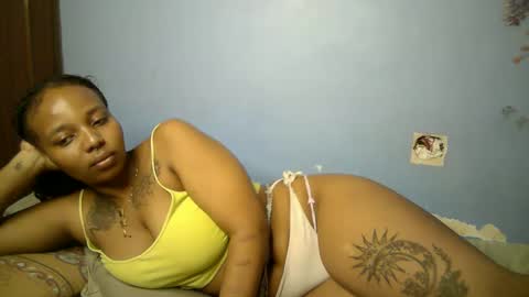 Snapshot of botty_queen chatting on May 29, 2026, 8:29 pm botty_queen online show from May 29, 2026, 8:29 pm