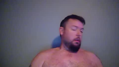 bowtieguy84 online show from October 6, 2025, 3:04 am