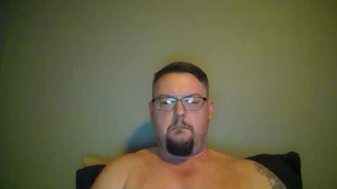 bowtieguy84 online show from April 7, 2026, 1:50 am