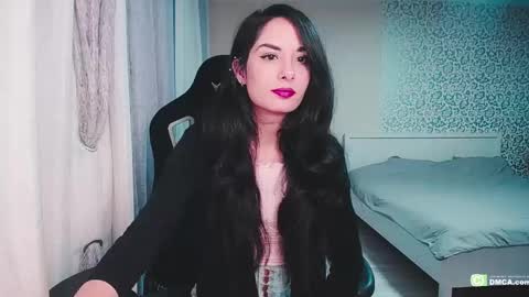 Helen  online show from December 3, 2024, 8:05 am