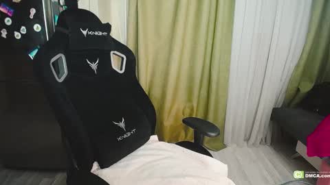 Helen  online show from January 29, 2025, 6:39 pm