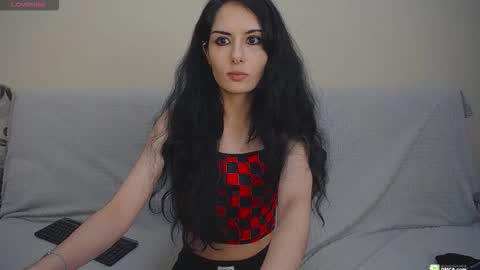 Helen  online show from September 21, 2025, 3:24 pm