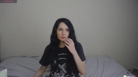 Helen  online show from September 29, 2025, 6:57 pm