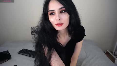 Helen  online show from November 10, 2025, 11:31 am