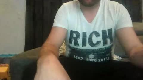 Snapshot of boy27weert chatting on October 15, 2025, 9:59 pm Nope online show from October 15, 2025, 9:59 pm