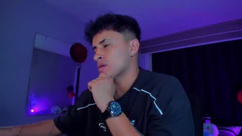 boy_nauthy online show from March 7, 2025, 8:23 am