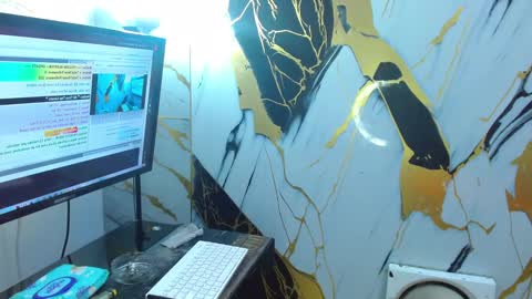 boy_tatto77 online show from February 14, 2026, 6:48 pm