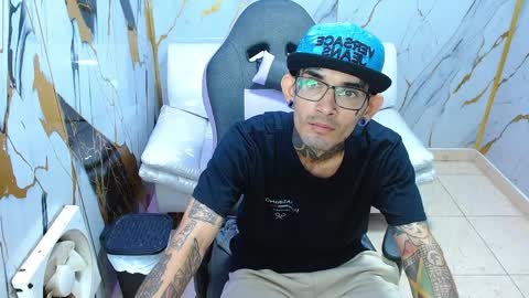 boy_tatto77 online show from March 28, 2026, 12:27 pm