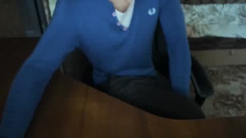 BoyApollon online show from November 30, 2025, 7:01 am