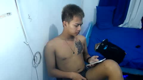 boyax16 online show from January 7, 2025, 1:03 pm