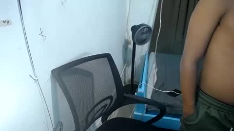 boyax16 online show from February 6, 2025, 10:37 am