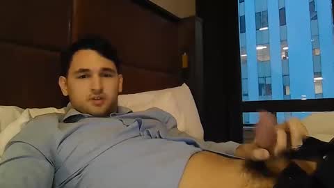 Snapshot of boybigcocks chatting on February 27, 2025, 10:42 pm For business or to fuck me contact me boybigcocks Follow my OF online show from February 27, 2025, 10:42 pm