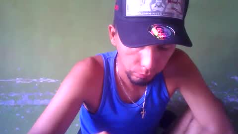 Snapshot of boycumlatino21 chatting on December 25, 2024, 9:00 pm Boy online show from December 25, 2024, 9:00 pm