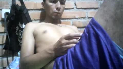 Snapshot of boycumlatino21 chatting on January 7, 2025, 3:02 pm Boy online show from January 7, 2025, 3:02 pm