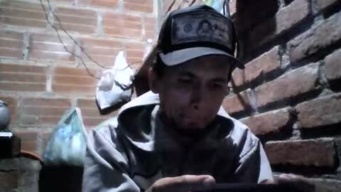 Snapshot of boycumlatino21 chatting on March 12, 2025, 2:41 am Boy online show from March 12, 2025, 2:41 am