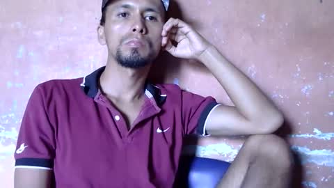 Snapshot of boycumlatino21 chatting on October 4, 2025, 8:51 pm Boy online show from October 4, 2025, 8:51 pm
