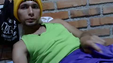 Boy online show from October 23, 2025, 11:24 pm