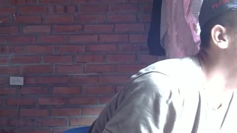 Boy online show from January 14, 2026, 4:23 pm