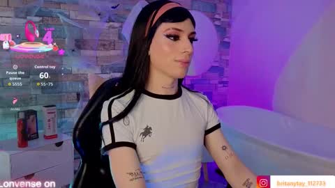 boyfox_tay online show from November 27, 2025, 3:41 am