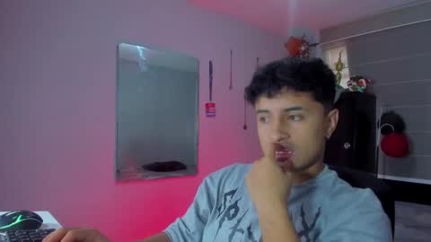 Snapshot of boylatin_777 chatting on January 16, 2025, 3:56 pm miguel online show from January 16, 2025, 3:56 pm