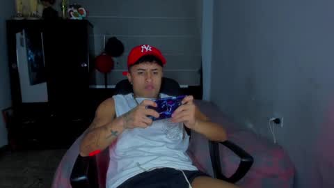 Snapshot of boylatin_777 chatting on January 22, 2025, 7:46 am miguel online show from January 22, 2025, 7:46 am