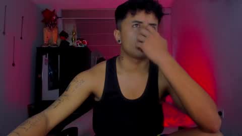 Snapshot of boylatin_777 chatting on January 23, 2025, 11:48 am miguel online show from January 23, 2025, 11:48 am