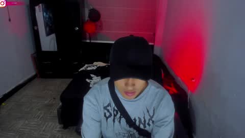Snapshot of boylatin_777 chatting on February 4, 2025, 3:44 am miguel online show from February 4, 2025, 3:44 am