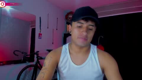 Snapshot of boylatin_777 chatting on February 6, 2025, 9:49 pm miguel online show from February 6, 2025, 9:49 pm