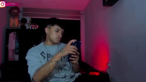 Snapshot of boylatin_777 chatting on February 11, 2025, 11:01 pm miguel online show from February 11, 2025, 11:01 pm