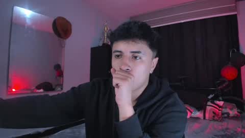 Snapshot of boylatin_777 chatting on February 26, 2025, 9:05 pm miguel online show from February 26, 2025, 9:05 pm