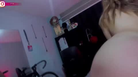 Snapshot of boylatin_777 chatting on March 9, 2025, 5:39 pm miguel online show from March 9, 2025, 5:39 pm