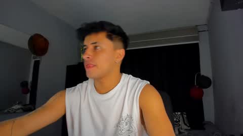 Snapshot of boylatin_777 chatting on March 10, 2025, 4:49 am miguel online show from March 10, 2025, 4:49 am