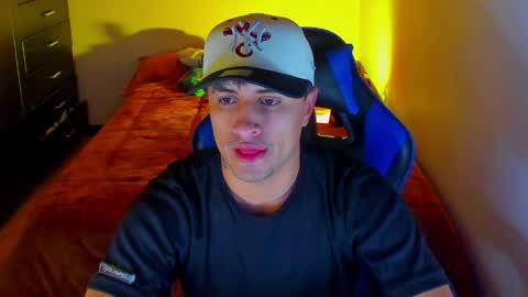 Snapshot of boylatin_777 chatting on April 30, 2026, 12:06 am miguel online show from April 30, 2026, 12:06 am