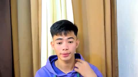 Snapshot of boynextdoor4ux chatting on February 11, 2026, 7:13 am HI IM JAMES DONT FORGET GIVE ME THUMBS UP AND JOIN TO MY FANCLUB online show from February 11, 2026, 7:13 am