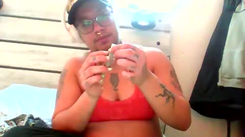 Snapshot of boypussy4lyfe chatting on December 18, 2025, 10:16 pm boypussy4lyfe online show from December 18, 2025, 10:16 pm