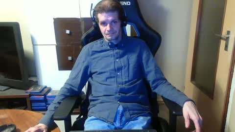 bponie1 online show from December 31, 2024, 12:32 am