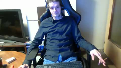 bponie1 online show from February 4, 2025, 1:45 am