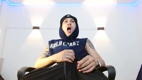 Snapshot of br4ndon_cooper chatting on October 9, 2025, 2:15 pm Brandon online show from October 9, 2025, 2:15 pm