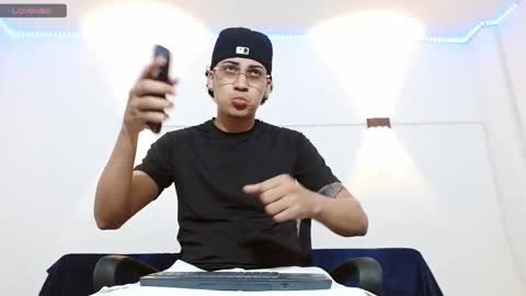 Snapshot of br4ndon_cooper chatting on November 1, 2025, 7:49 pm Brandon online show from November 1, 2025, 7:49 pm