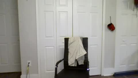 bradley203470 online show from February 11, 2025, 4:13 pm