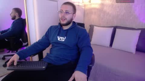 bradley_musscle online show from April 11, 2026, 12:09 pm