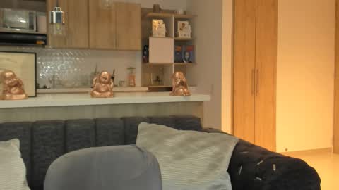 bradleymartin7 online show from January 7, 2026, 12:24 am