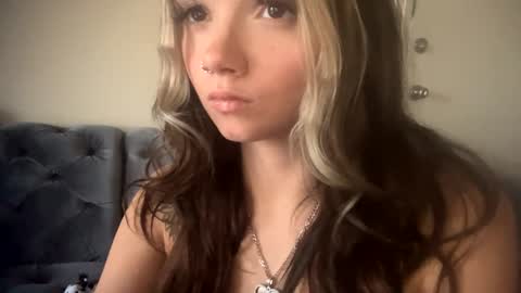 brandiiixo online show from January 18, 2025, 9:02 pm